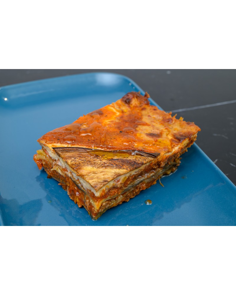 Moussaka 400gr  Aubergine,  bœuf, tomate, oignons, carottes, bechamel